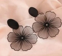 Flower Earrings - Black